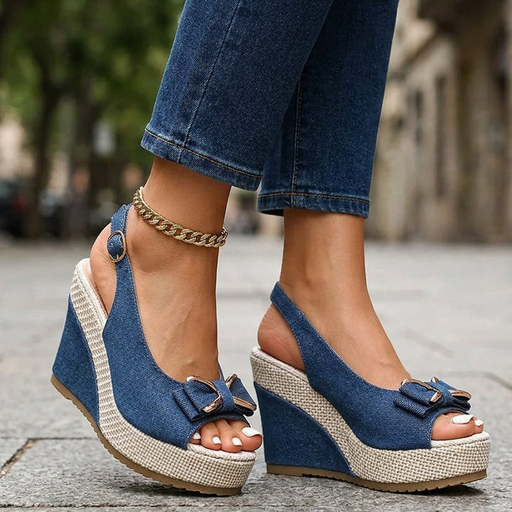 Celeste dżinsowe sandały na koturnie z kokardą