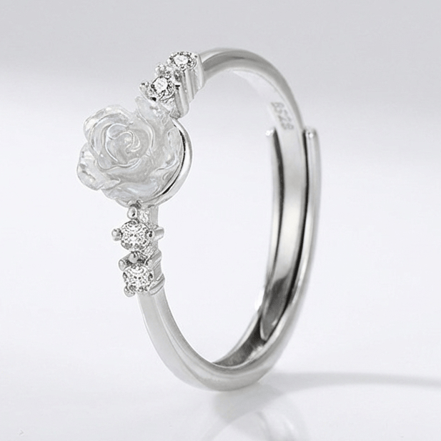 Elegancki regulowany pierścionek ze srebra próby 925 z różowym diamentem