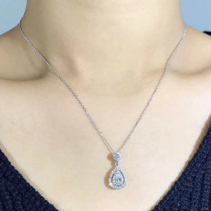 Charlotte naszyjnik z perłami w kształcie kropli - Elegancki błysk