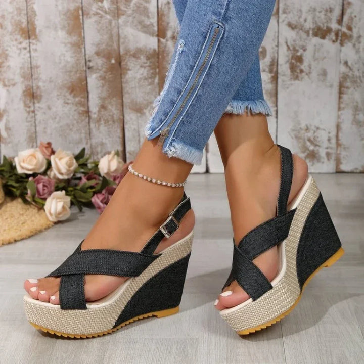 Sandały Maya Denim na platformie - Podnieś swój codzienny styl
