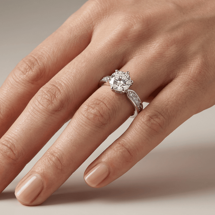 Radiant pierścionek pavé z różowego złota z okrągłymi diamentami — regulowany rozmiar
