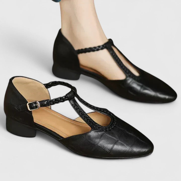 Delorayne | Sandały o ponadczasowej elegancji